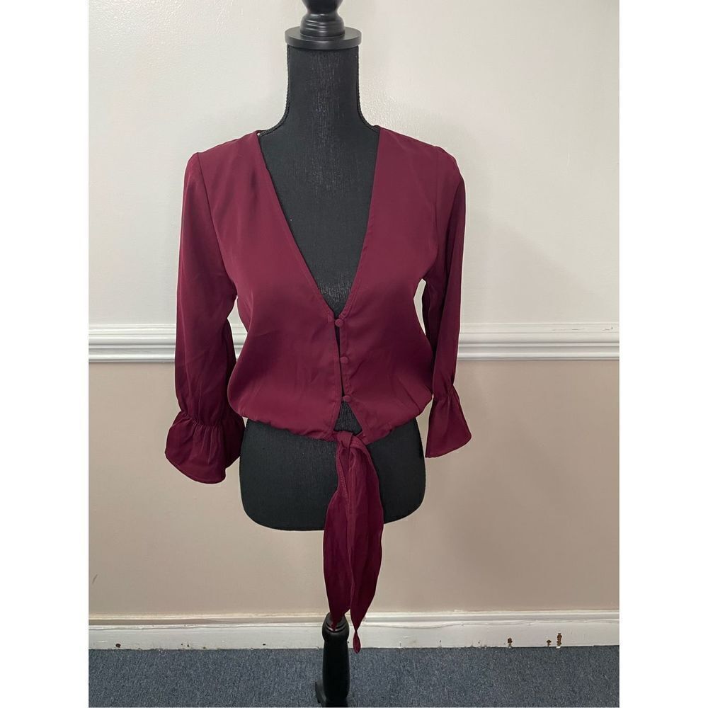 NWT Red by BKE Buckle Burgundy Tie Front Blouse V-Neck Button Up Size X-Small